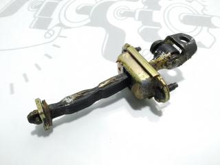 Запчасть ограничитель открывания двери Ford Fiesta 2005