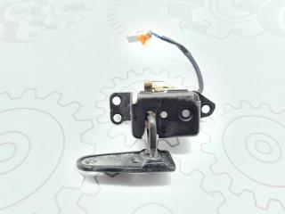Запчасть замок стекла двери багажника Honda CR-V 2002
