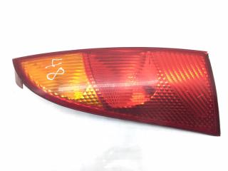 Запчасть фонарь задний правый Ford Focus 2003