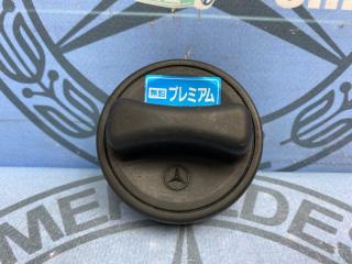 Запчасть крышка бензобака Mercedes S-Class 1995