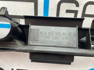 Дефлектор радиатора C-Class 2006 W203 272.920 2.5 Дефлектор радиатора C-Class 2006 W203 272.920 2.5