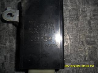 Блок управления дверьми Toyota Hiace