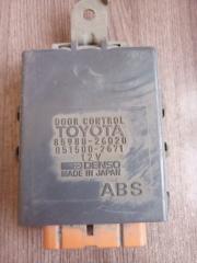 Блок управления дверьми Toyota Hiace