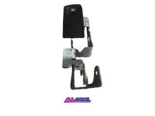 Запчасть рычаг открывания лючка бензобака MAZDA 3 MPS 2007