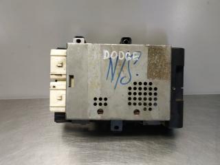 Запчасть блок предохранителей Dodge Caravan 3 1997