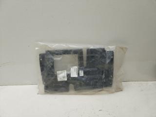 Запчасть пыльник радиатора CHEVROLET SPARK 2 2010-2015 M 300 95949655 новая Пыльник радиатора CHEVROLET SPARK 2 2010-2015 M 300 95949655 новая