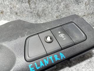 Запчасть кнопка освещения панели приборов Hyundai Elantra 5
