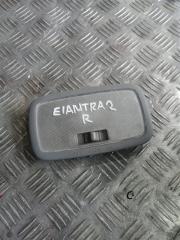 Запчасть плафон задний Hyundai Elantra 2008