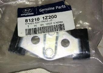 Запчасть петля HYUNDAI SOLARIS 1 2010-2017 SB G4FA 812101Z200 новая ПЕТЛЯ HYUNDAI SOLARIS 1 2010-2017 SB G4FA 812101Z200 новая