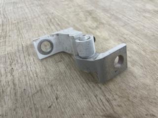Запчасть петля двери VOLKSWAGEN TAOS 8X0831404E Б/У Петля двери VOLKSWAGEN TAOS 8X0831404E Б/У