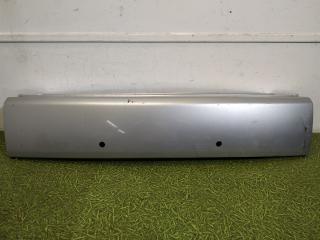 Запчасть накладка нижней двери багажника задняя Mitsubishi Outlander XL 2006-2012