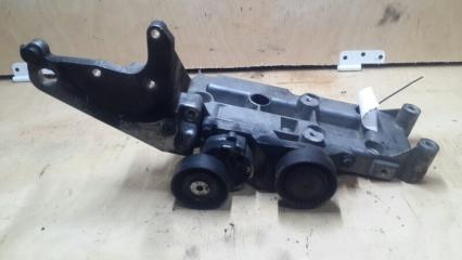 Запчасть кронштейн генератора Volvo XC70 2000-2009