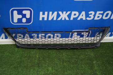 Запчасть решетка в бампер передняя Lada Largus 2011>