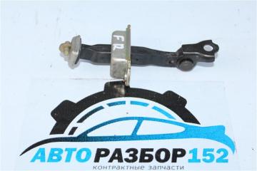Ограничитель двери передний правый Nissan X-Trail 2002-2007