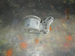 Запчасть подушка двс правая Subaru Pleo 2000
