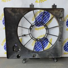 Диффузор радиатора правый Honda Airwave 2005