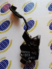 Педаль газа Toyota Ractis 2005