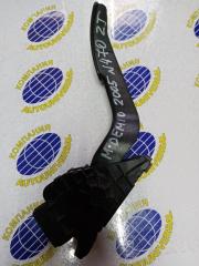 Педаль газа Mazda Demio 2005