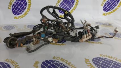 Проводка под капот Toyota Caldina 1999