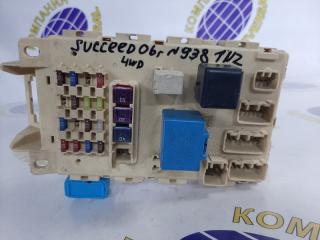 Блок предохранителей салона Toyota Succeed 2006
