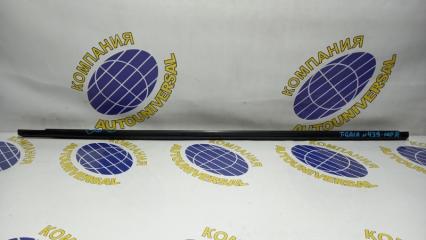 Молдинг двери передний правый Toyota Gaia 1999