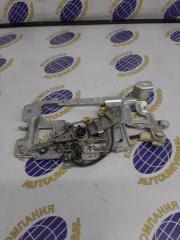Механизм открывания двери задний правый Toyota Noah 2011