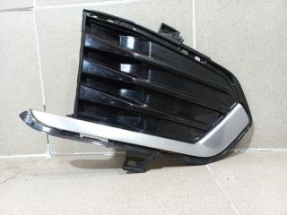 Запчасть решетка в бампер правая Cadillac XT5