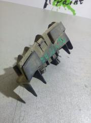 Запчасть кронштейн (крепление) бампера задний правый Toyota Allex 2001- 2006
