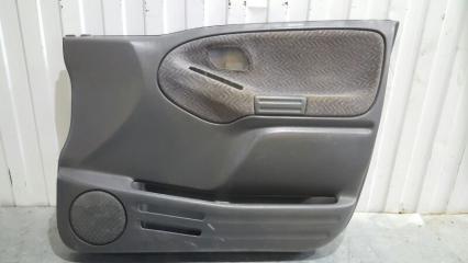 Запчасть обшивка двери передняя правая Suzuki Grand Escudo 2000-2003