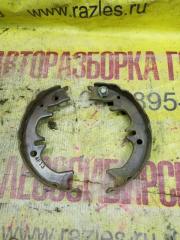 Запчасть тормозные колодки заднее правое TOYOTA KLUGER V 2005 MCU25 1MZ-FE Б/У Тормозные колодки заднее правое TOYOTA KLUGER V 2005 MCU25 1MZ-FE Б/У