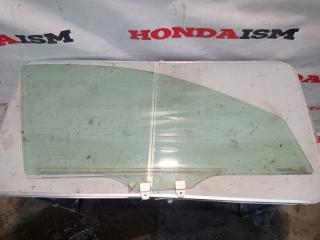 Стекло двери переднее правое Honda Accord 7 2002-2008