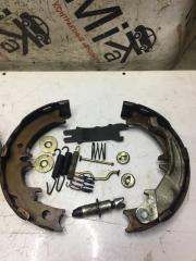 Тормозные колодки заднее TOYOTA ARISTO JZS161 2JZGTE Тормозные колодки заднее TOYOTA ARISTO JZS161 2JZGTE