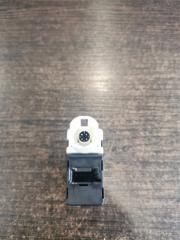 Гнездо USB/AUX BMW X5 F15 3.0 N57D30A Гнездо USB/AUX BMW X5 F15 3.0 N57D30A