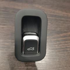 Кнопка багажника Audi A8 2009-2017
