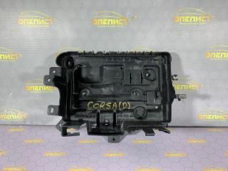 Крепление аккумулятора Opel Corsa