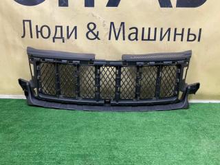 Решетка радиатора Jeep Grand Cherokee WK2 БУ