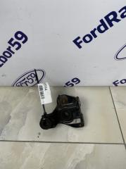 Запчасть кронштейн радиатора правый Honda Civic 5D 2006-2012