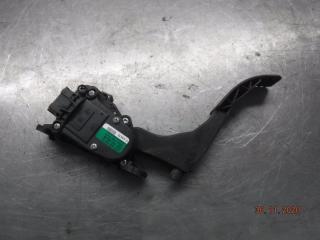 Запчасть педаль газа Skoda Fabia 2011