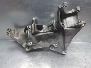 Запчасть кронштейн генератора Renault Laguna II 2001-2008 2005