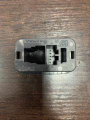 Запчасть кнопка открытия багажника Land Rover Range Rover 2015 L405 306DT LR040339 Б/У Кнопка открытия багажника Land Rover Range Rover 2015 L405 306DT LR040339 Б/У