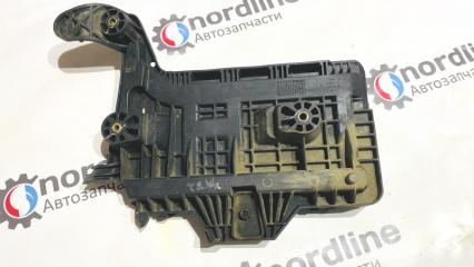 Площадка аккумулятора Jetta 5 2008 Седан 1.6 BSE Площадка аккумулятора Jetta 5 2008 Седан 1.6 BSE