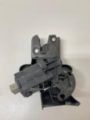 Запчасть замок багажника Volkswagen Passat 2005-2010